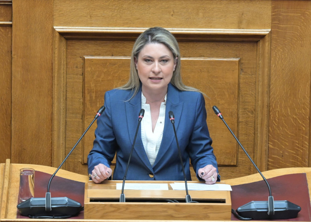 Χριστίνα Αλεξοπούλου: Αναφορά στη Βουλή για τις άδειες των αστυνομικών υπαλλήλων