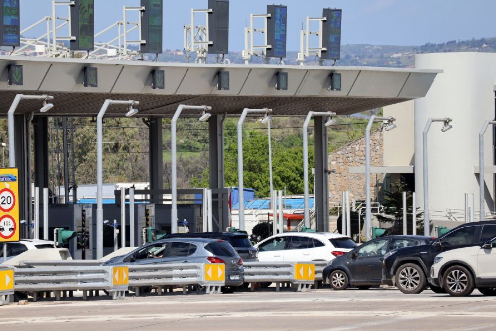 Ομαλή η έξοδος του Πάσχα - Χωρίς εμπόδια η κίνηση στους δρόμους (video)