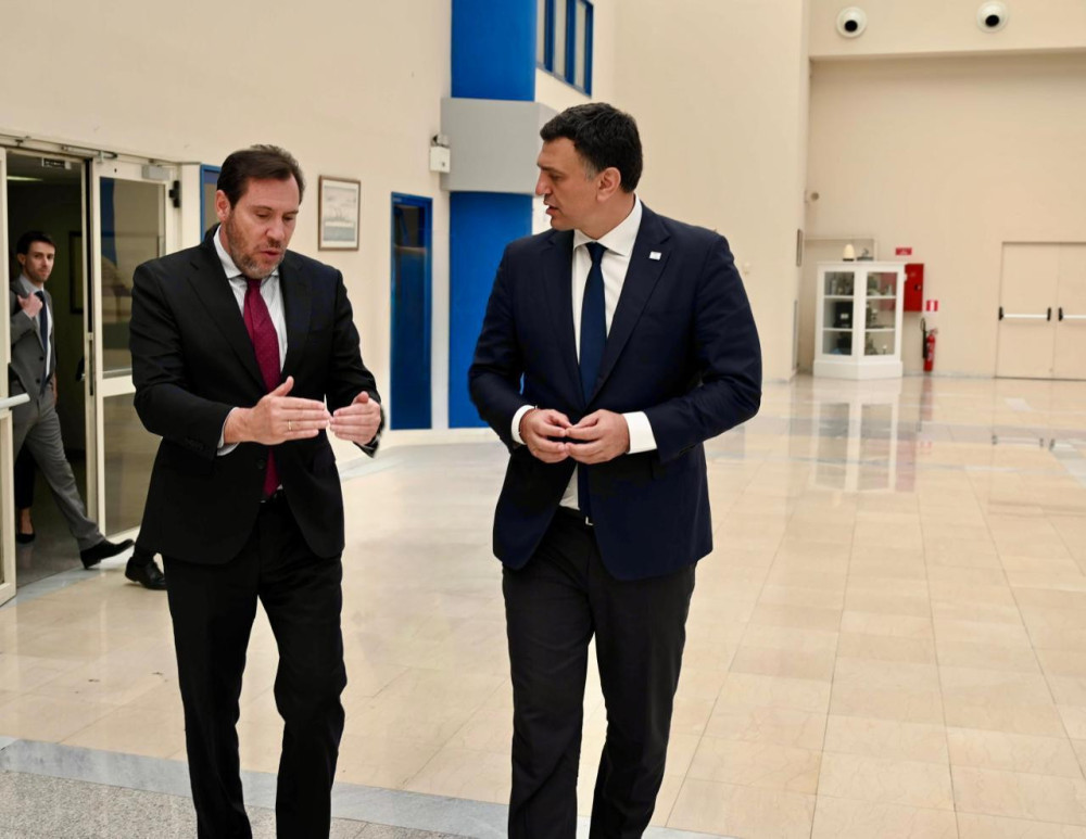 Συνάντηση Κικίλια με τον Ισπανό ομόλογό του: στο επίκεντρο τα μεσογειακά λιμάνια της ΕΕ