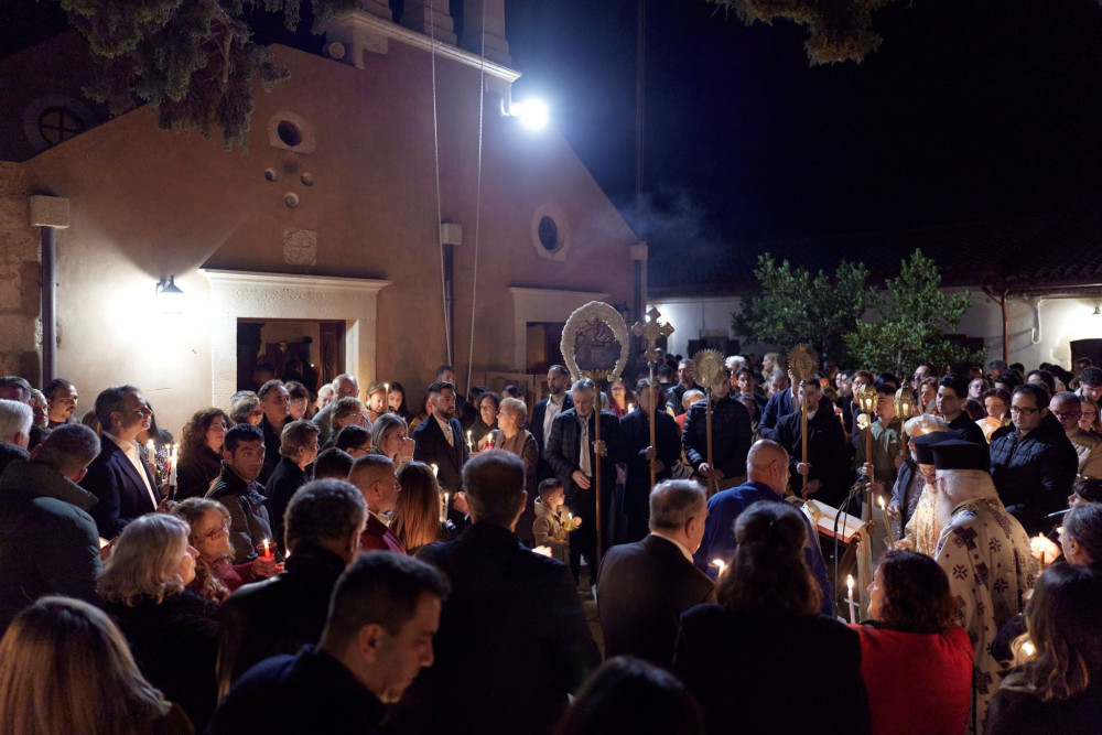 Κυριάκος Μητσοτάκης: στη Μονή Προδρόμου Κορακιών έκανε Ανάσταση ο πρωθυπουργός