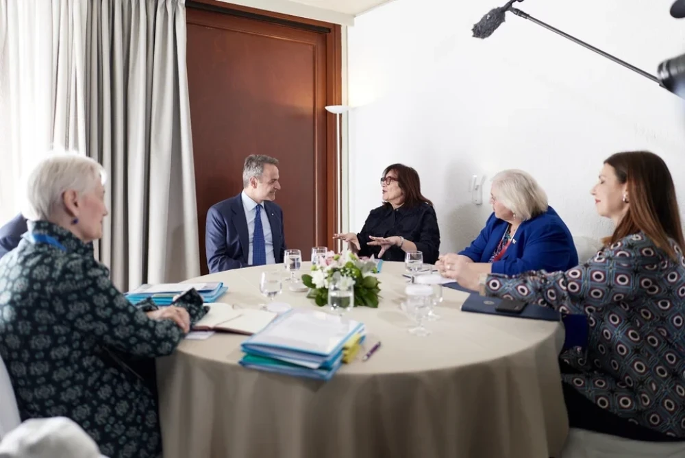 Ο Κυριάκος Μητσοτάκης συναντήθηκε με την Ευρωπαία επίτροπο για τη Μεσόγειο