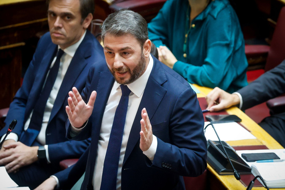 Πολλά νεύρα στο ΠΑΣΟΚ: ο θυμωμένος Ανδρουλάκης και τα εκνευρισμένα στελέχη