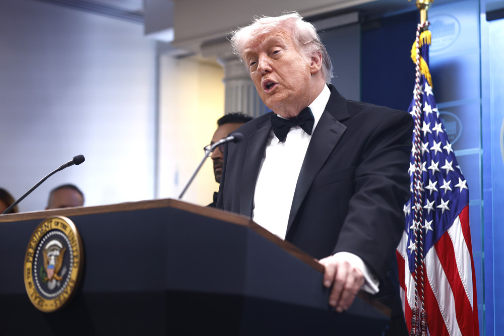 Συνέντευξη Τύπου Τραμπ: Στόχος το σύνταγμα, η ελευθεροτυπία και οι Ρεπουμπλικανοί, ίσως και εγώ (video)