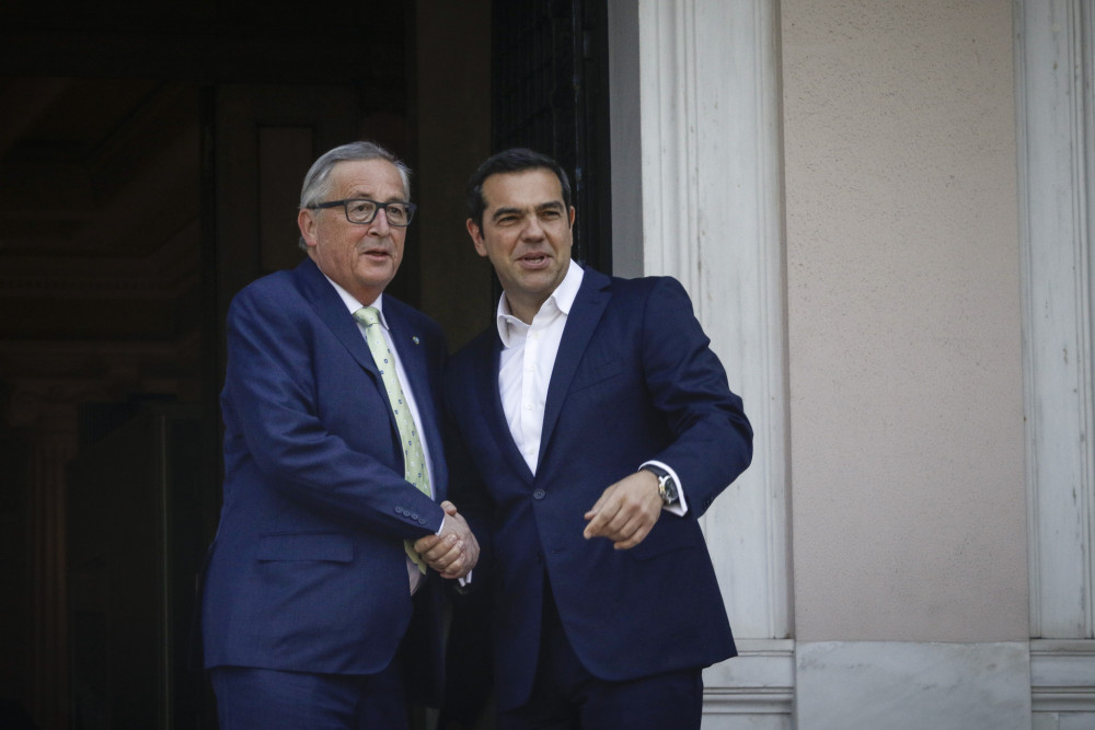 «Στο χιλιοστό»: Όταν το σχέδιο Τσίπρα έφερε την Ελλάδα στο χείλος της εξόδου από το ευρώ  (video)