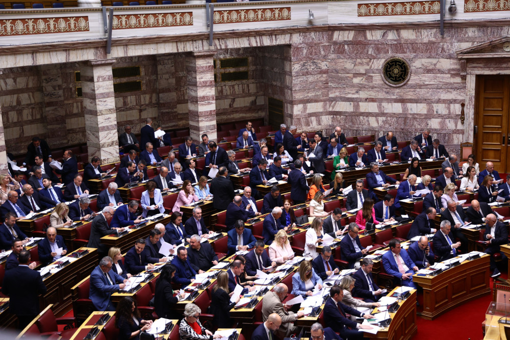 Βουλή: απορρίφθηκαν οι προτάσεις για σύσταση Προανακριτικής για Σπήλιο Λιβανό-Φωτεινή Αραμπατζή