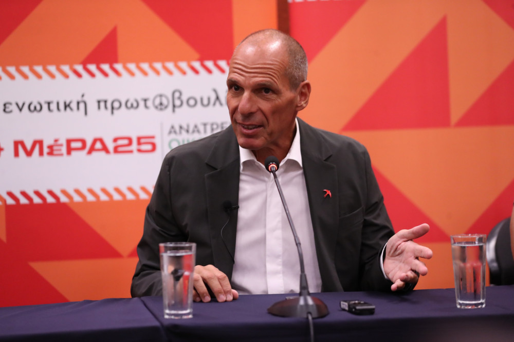 Βαρουφάκης: ο ξύπνιος ολιγάρχης θέλει να πέσει ο Μητσοτάκης, λατρεύει Τσίπρα - Ανδρουλάκη (video)