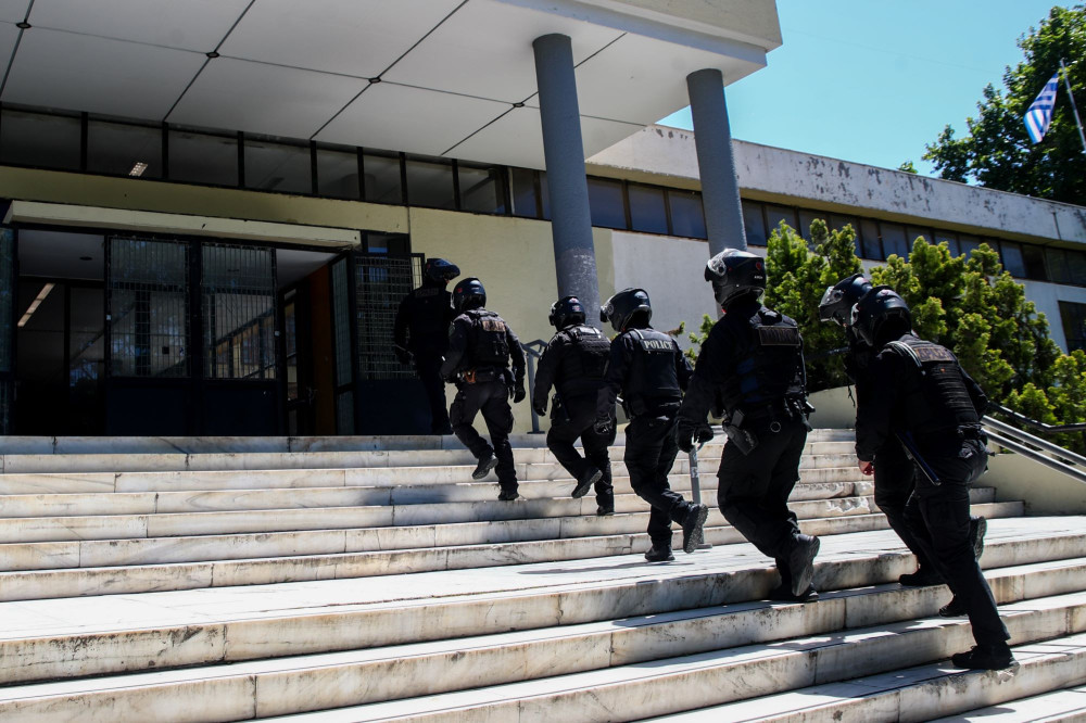 ΑΠΘ: επίθεση αντιεξουσιαστών με ρόπαλα σε φοιτητές - Επτά άτομα στο νοσοκομείο (video)