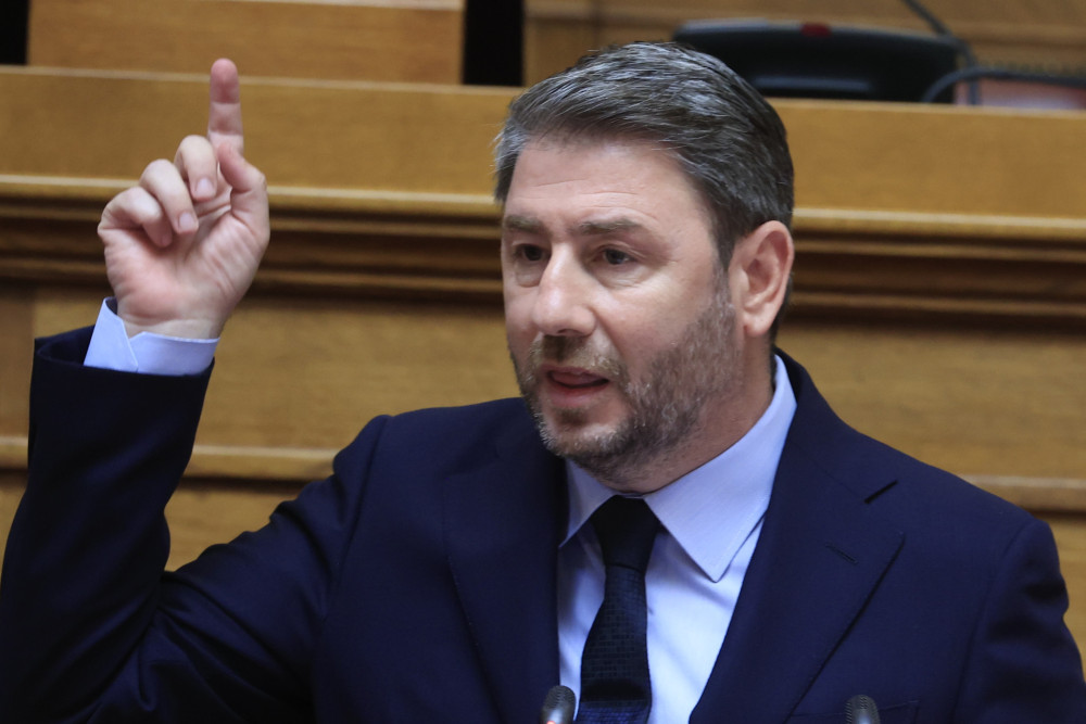 Κρύος ιδρώτας λούζει τον «θυμωμένο» Ανδρουλάκη -  Άρχισε να τον κυνηγά το «φάντασμα» του Τσίπρα