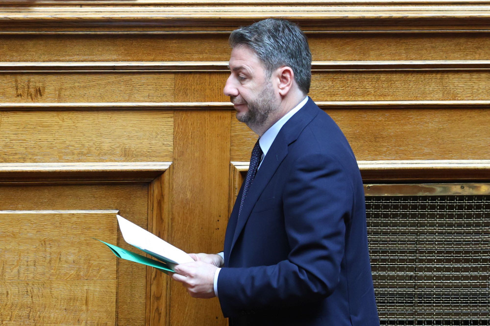Ο Ανδρουλάκης ψάχνει διέξοδο και τρόπο να βρεθεί εκλογικά στη δεύτερη θέση