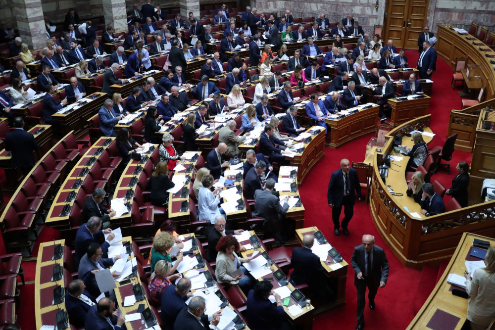 Στο κενό η προσπάθεια να στηθούν κοινοβουλευτικά δικαστήρια σε ζωντανή μετάδοση