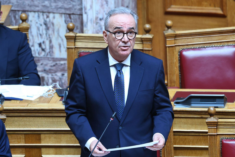 Νίκος Παπαθανάσης: 15/06 ανοίγει το νέο «Ανακαινίζω» - Νέα προγράμματα για επιχειρήσεις μέσα στο καλοκαίρι