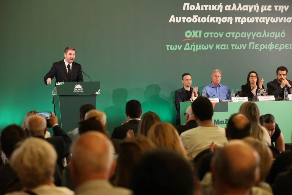 Εσωστρέφειας συνέχεια στο ΠΑΣΟΚ: Ομαδικά πυρά κατά Δούκα