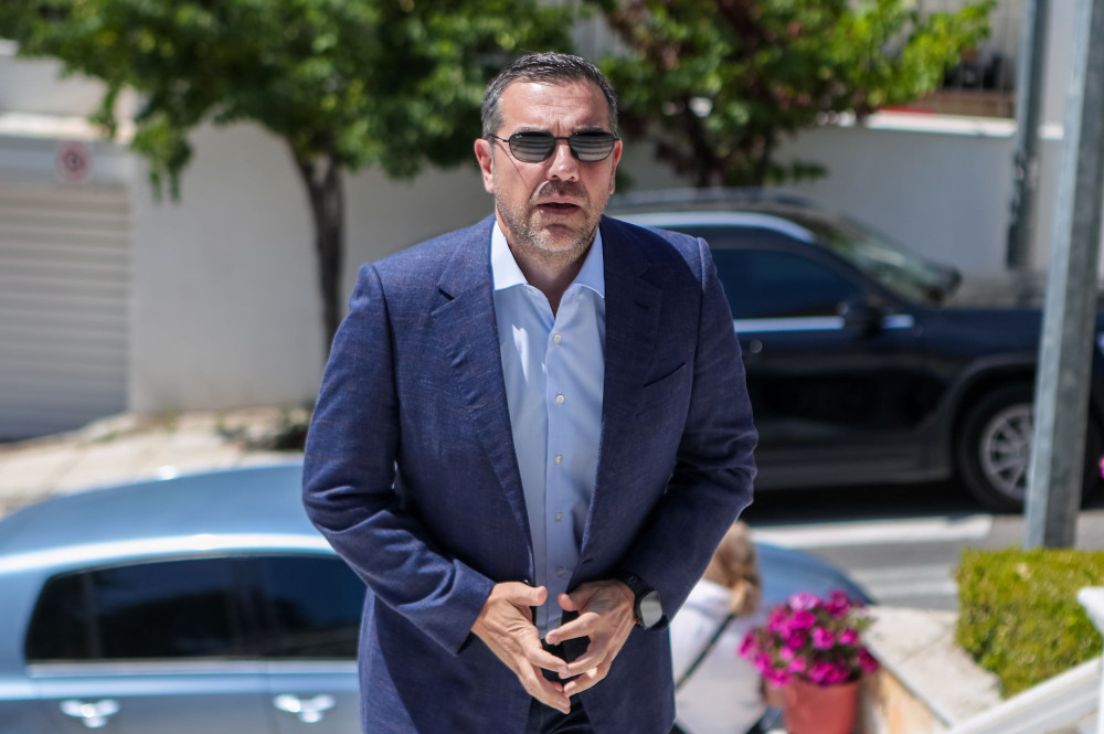 Οι «πατριωτικοί» φόροι του Αλέξη Τσίπρα: τι τα σκαλίζεις, σύντροφε (νεο)πρόεδρε