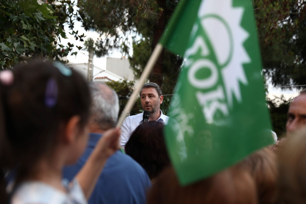 Quo vadis ΠΑΣΟΚ: η αρνητική αξιολόγηση της αντιπολιτευτικής τακτικής και οι χαμηλές δημοσκοπικές πτήσεις