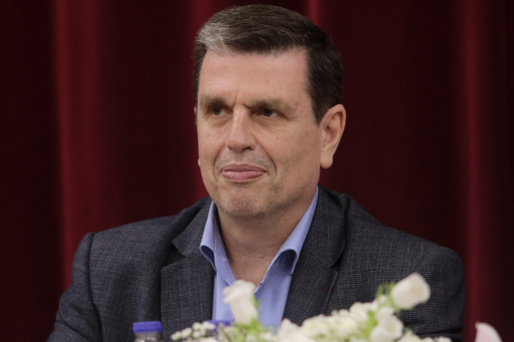 Δημήτρης Καιρίδης: Ψήφος στο ΠΑΣΟΚ σημαίνει κυβέρνηση με τον Τσίπρα - Το Κέντρο βγάζει σπυριά (video)