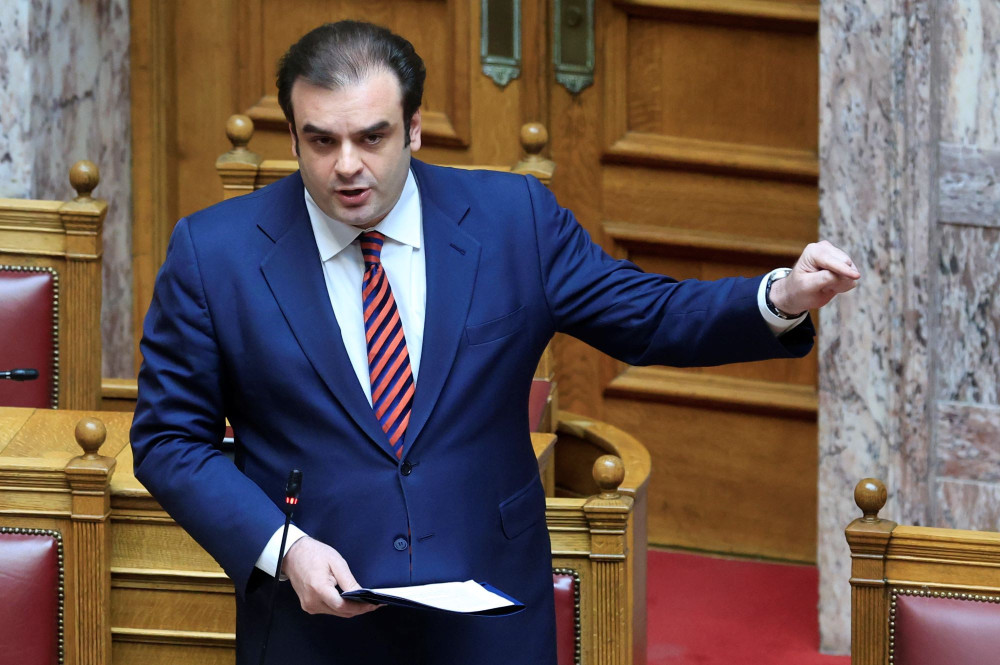 Κυριάκος Πιερρακάκης: Aύξηση του ακατάσχετου λογαριασμού στα 1.600 ευρώ από τα 1.250 (video)
