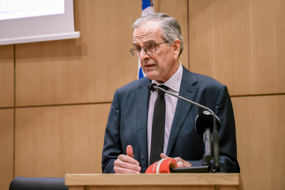 Πυρά Σαμαρά κατά Τσίπρα: Μας φέρνει μπαρούτι από το χθες για να σώσει το αύριο των Ελλήνων