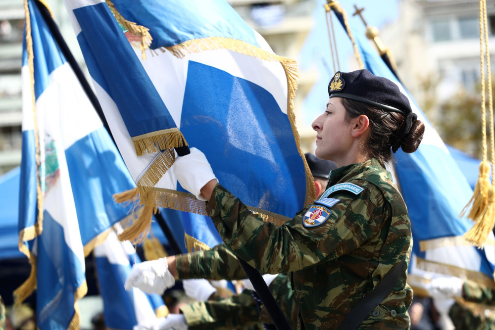 Ιστορική ημέρα για τον ελληνικό στρατό: Παρουσιάστηκαν οι πρώτες γυναίκες εθελόντριες