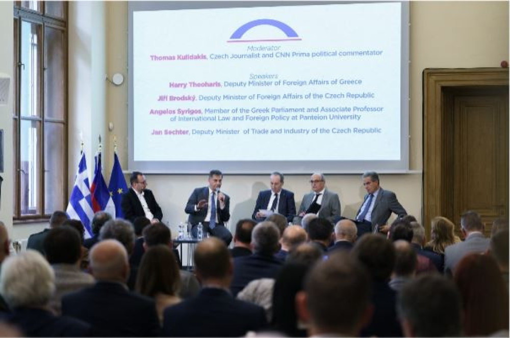 Πράγα: με μεγάλη επιτυχία το Forum «Greece and the Czech Republic: Unlocking Potential»