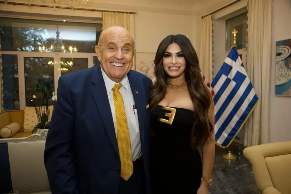 Στην Αθήνα ο Ρούντι Τζουλιάνι: το δείπνο της Κίμπερλι Γκίλφοϊλ και οι Έλληνες υπουργοί που έδωσαν το παρών