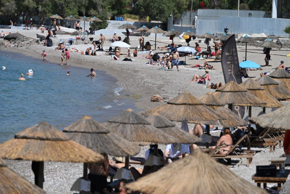 «Καμπανάκι» για τις παραλίες: ακατάλληλη για μπάνιο σχεδόν 1 στις 3 - Ποιες περιοχές της Αττικής μπήκαν στο «μικροσκόπιο»