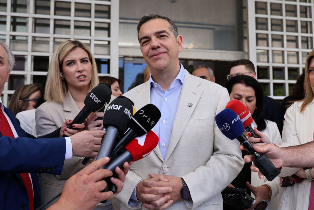 Παρακαλάνε τον Τσίπρα να τους πάρει στο νέο μαγαζί