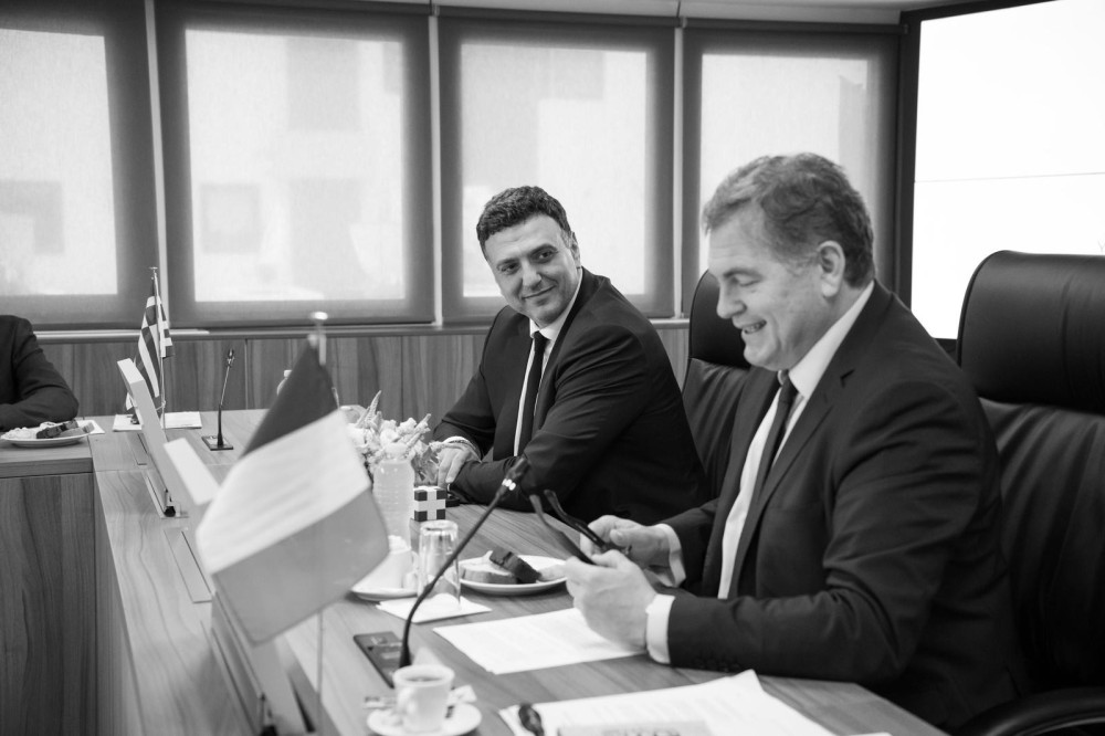 Απανθρακοποίηση χωρίς απώλεια ανταγωνιστικότητας: Το κοινό σχέδιο Ελλάδας και Γαλλίας για τη ναυτιλία