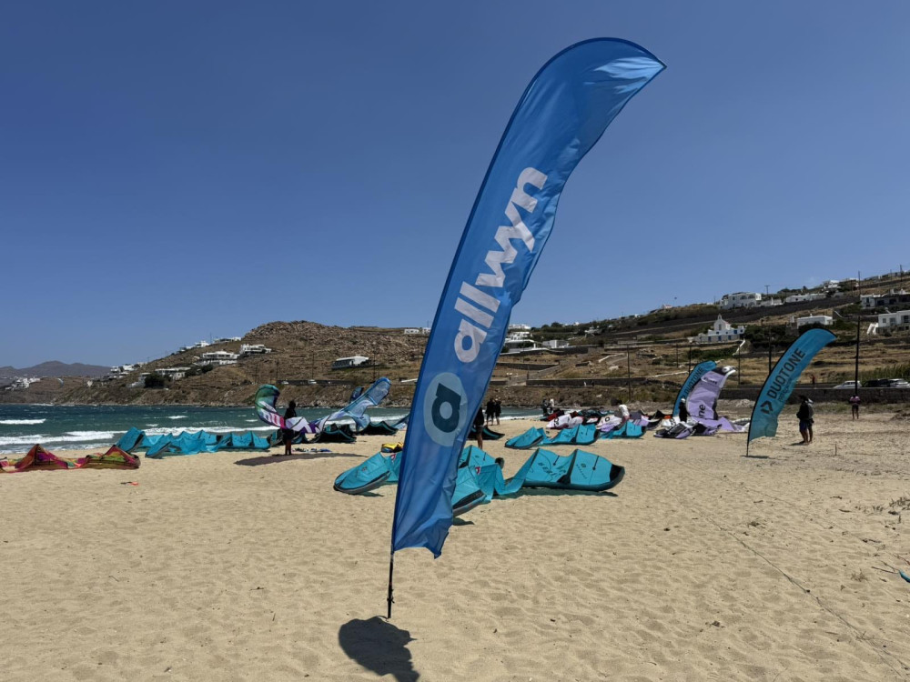 Kitesurf, θέαμα και summer vibes στη Μύκονο
