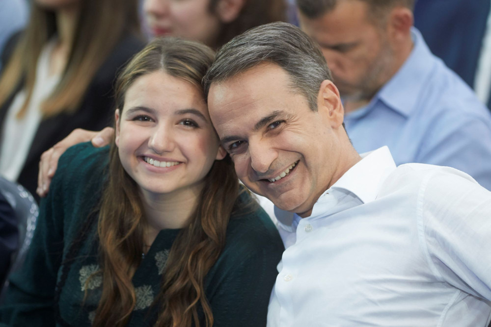 Οι ευχές Μητσοτάκη στην κόρη του, Δάφνη, για τα γενέθλιά της