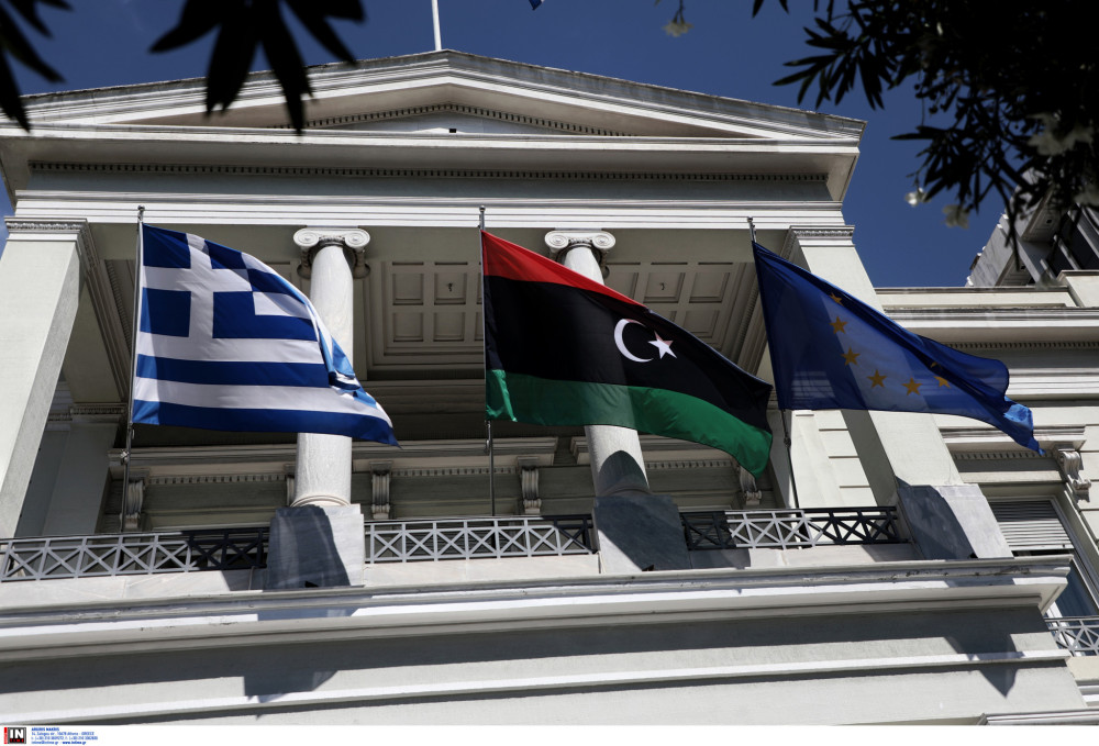 Δημήτρης Αβραμόπουλος: Από τη σιωπή στον διάλογο - Μια νέα ευκαιρία για τις ελληνολιβυκές σχέσεις