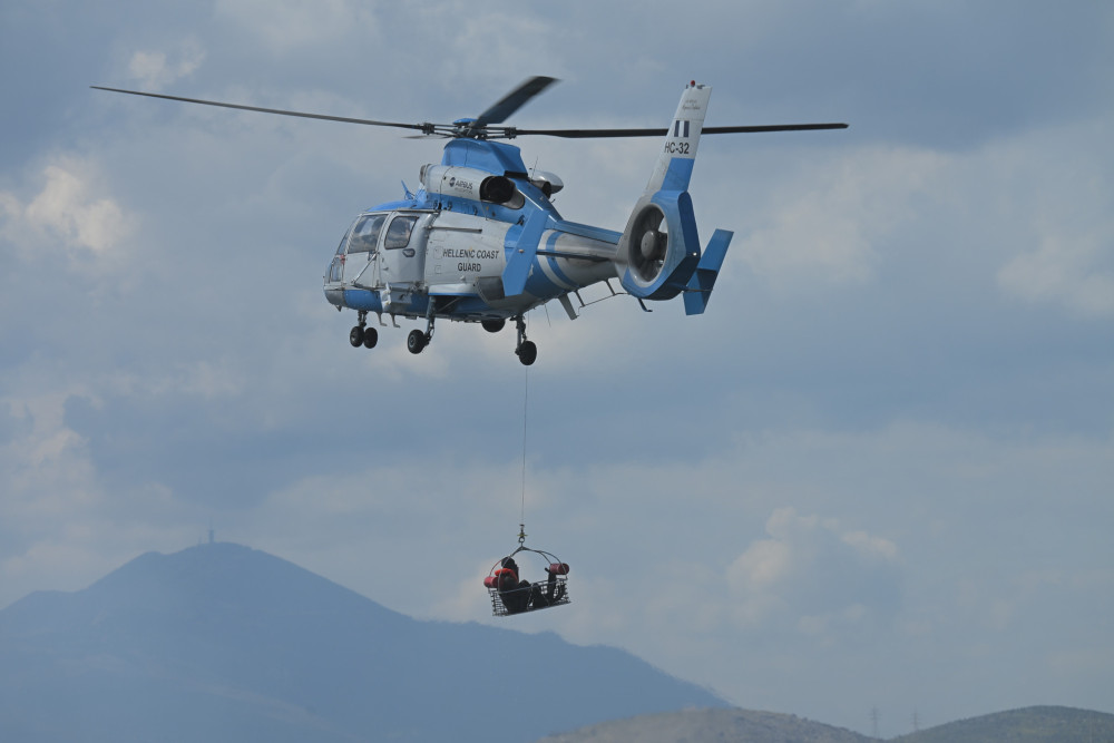 Στην Ελευσίνα τρία νέα ελικόπτερα της Πολιτικής Προστασίας