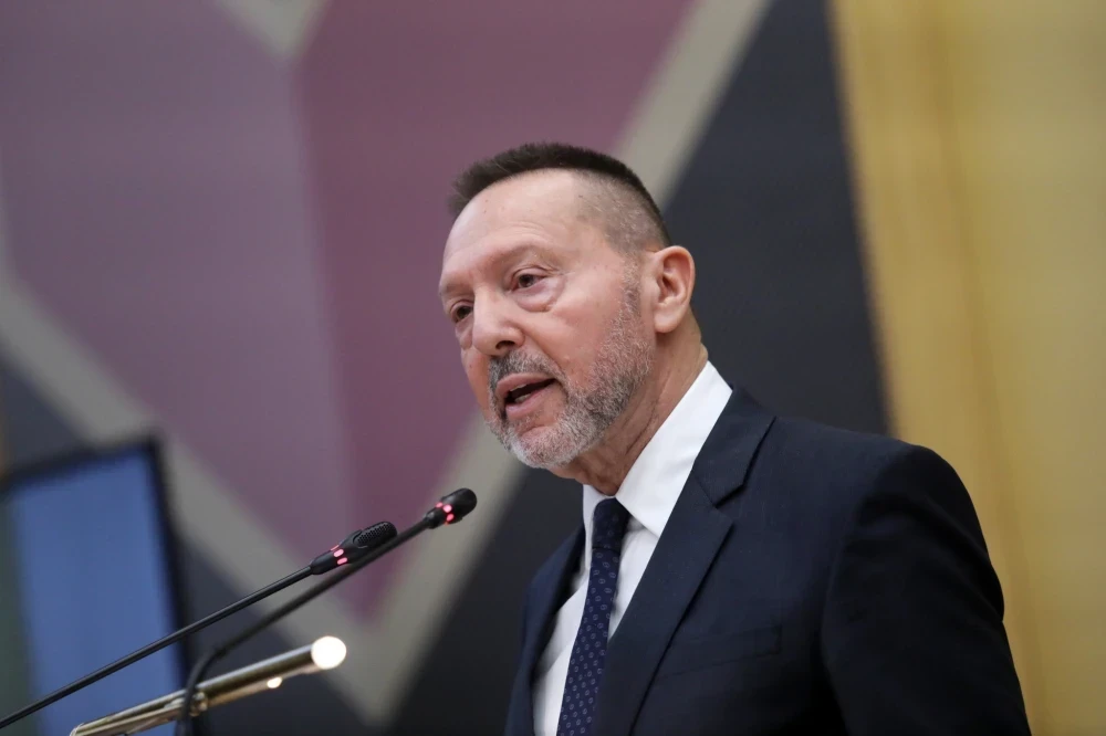 Ο Στουρνάρας αποκαλύπτει ότι ο Τσίπρας σκεφτόταν επιστροφή στη δραχμή και μετά τον Βαρουφάκη