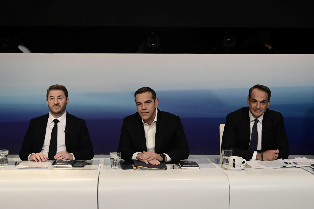 Η κυριαρχία Μητσοτάκη στο κέντρο και το χαμένο παιχνίδι Τσίπρα-Ανδρουλάκη