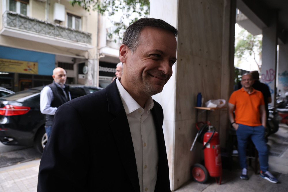 Αθήνα 9.84: Λεφτά δεν υπάρχουν, αλλά οσονούπω  προσλήψεις «ημετέρων»
