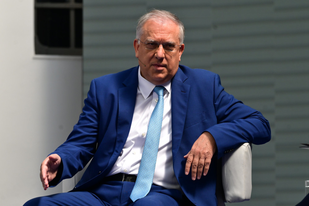 Τάκης Θεοδωρικάκος: «Σπάει» τα «ψιλά γράμματα» στα δάνεια - Νέο αυστηρό πλαίσιο για τράπεζες και κάρτες (video)