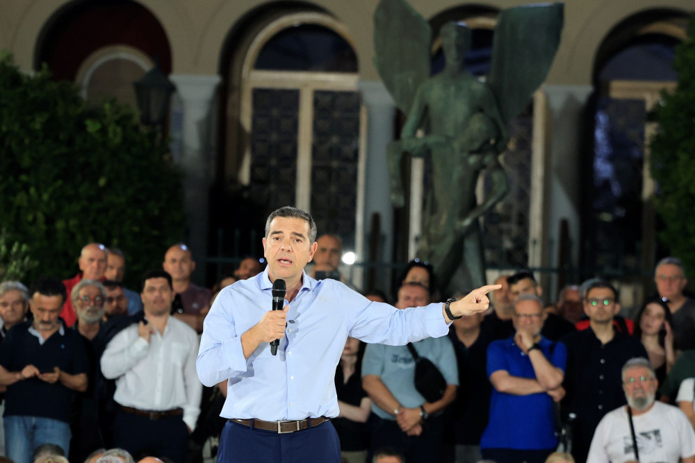 Η ΕΡΤ ακολουθεί κατά πόδας το κόμμα του ΕΛΑΣίτη Αλέξη Τσίπρα