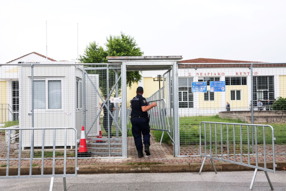 Στο κενό η εργαλειοποίηση: άδεια η αίθουσα στη δίκη των Τεμπών που ήταν «ακατάλληλη»