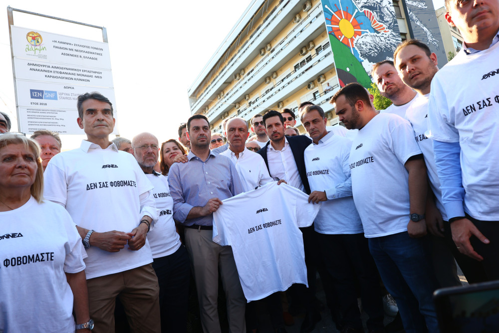 «Δεν σας φοβόμαστε»: συγκέντρωση της ΝΔ στη Θεσσαλονίκη για τη δολοφονία της Βάγιας Νέστορα (video & photos)