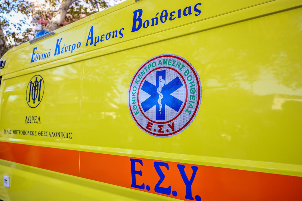Έχασε τα παιδιά της σε τροχαίο και δώρισε ασθενοφόρο στο ΕΚΑΒ Πάτρας (video)