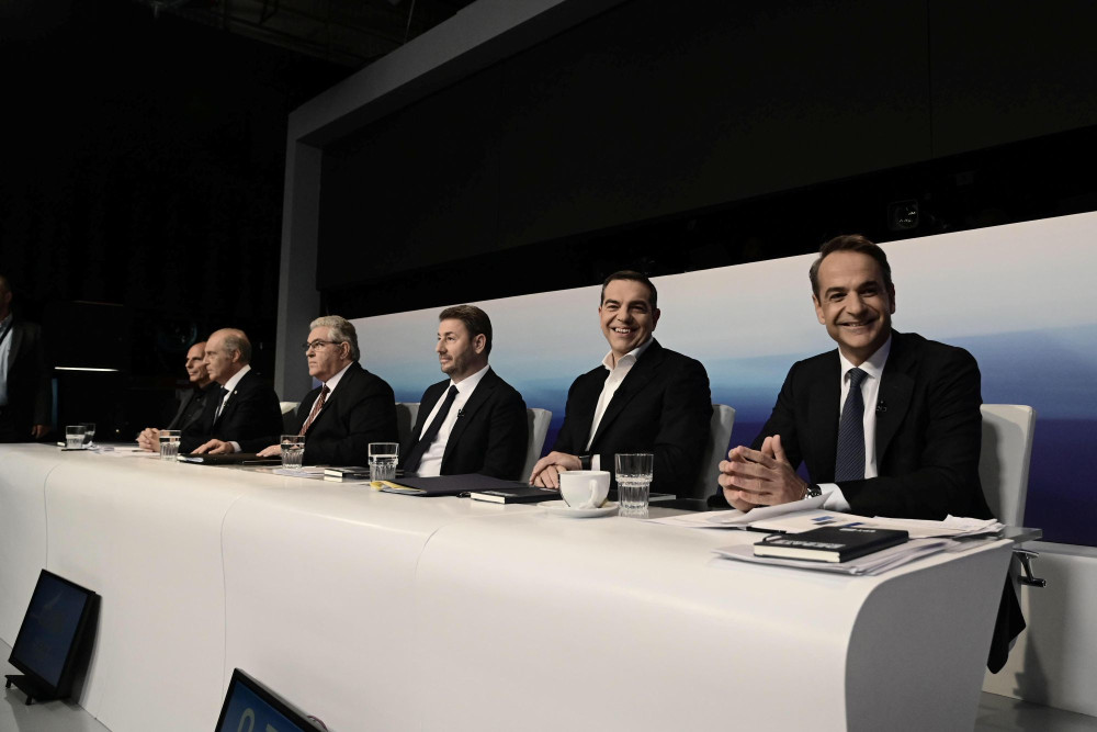 Δημοσκόπηση Marc - Σχόλιο Οικονόμου: Πρώτος ο Μητσοτάκης, τρίτη η Καρυστιανού, και όχι ο Ανδρουλάκης (video)