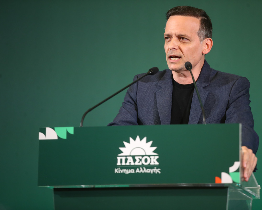 Ο Δούκας κλείνει το μάτι στους καταληψίες και το ΠΑΣΟΚ στον Δούκα