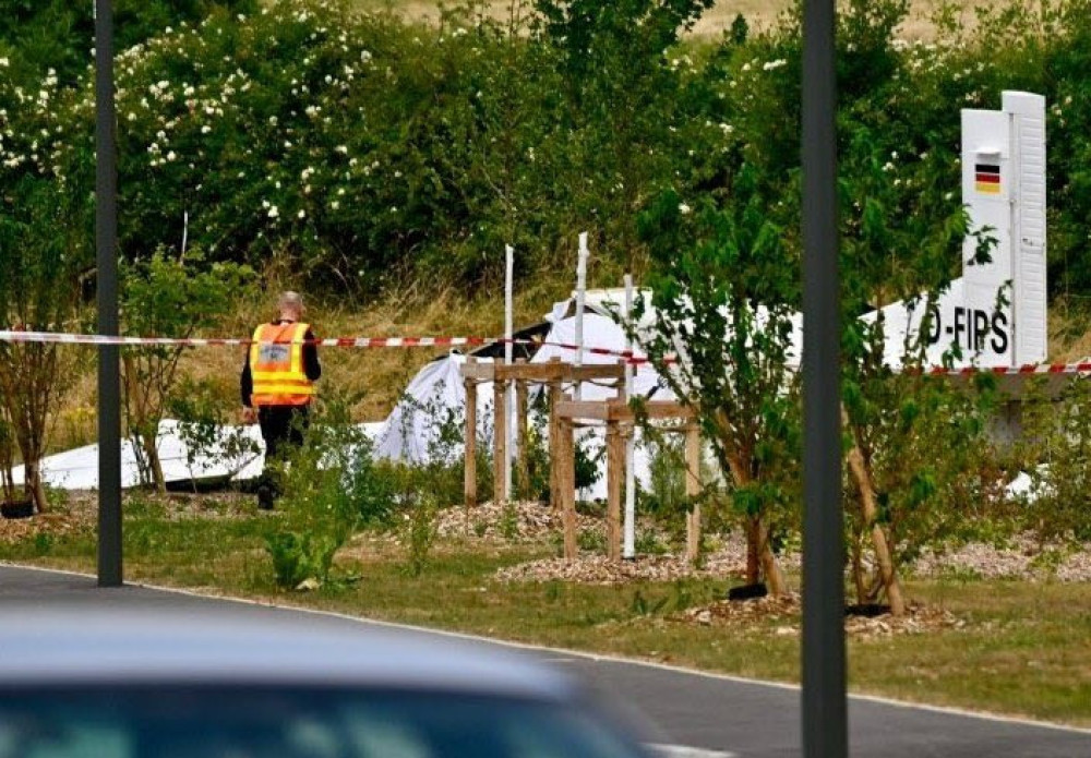Τραγωδία στη Γαλλία: έντεκα νεκροί από την πτώση αεροσκάφους που μετέφερε αλεξιπτωτιστές (video)