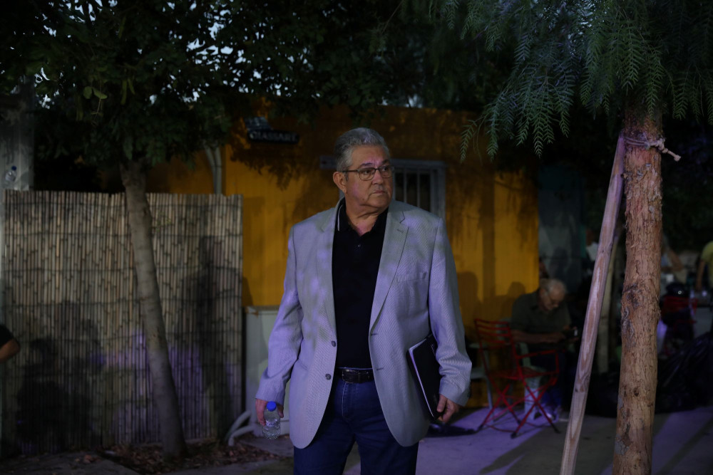 «Όχι πόσο κάνει, πόσο χάνει» - Η ατάκα Κουτσούμπα και το σχόλιο του Δημήτρη Οικονόμου (video)