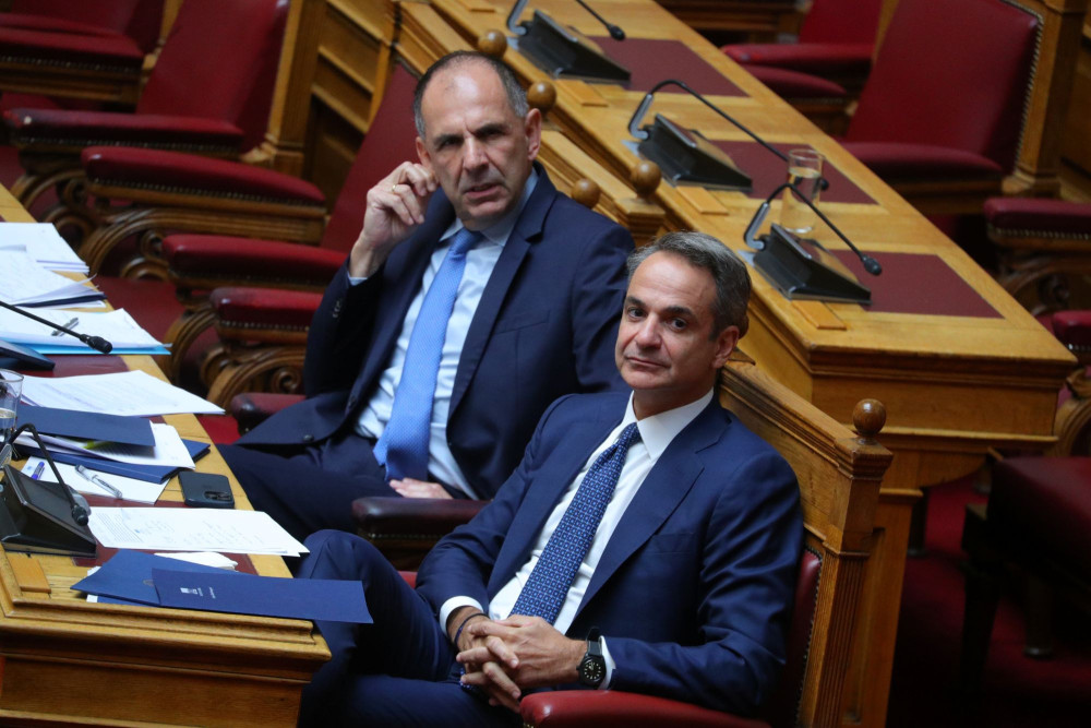Ο υιός Χαφτάρ στην Αθήνα, σε διπλό τετ α τετ με Μητσοτάκη και Γεραπετρίτη