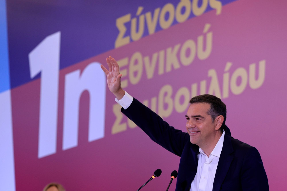 Ο Τσίπρας όσο διαφημίζει την εντιμότητα θυμίζει τις ατιμίες του