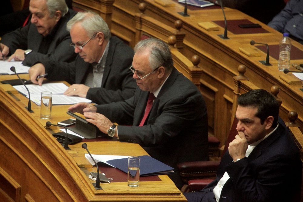 Οταν η Αριστερά... δεν έβλεπε την πολιτική βία