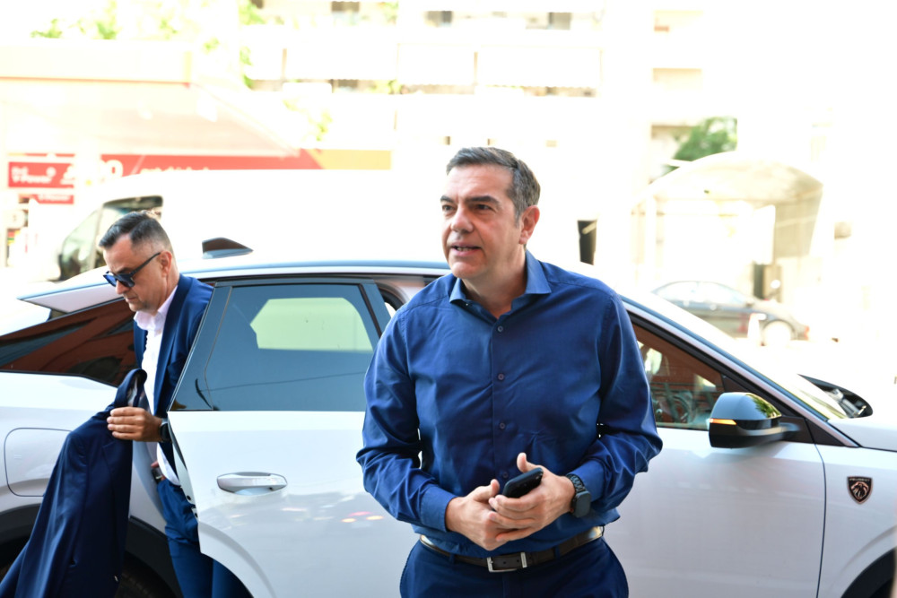 Τσίπρας αδειάζει Τσίπρα: ομολογεί ότι ετοίμαζε το κόμμα από την επομένη της εκλογικής ήττας του