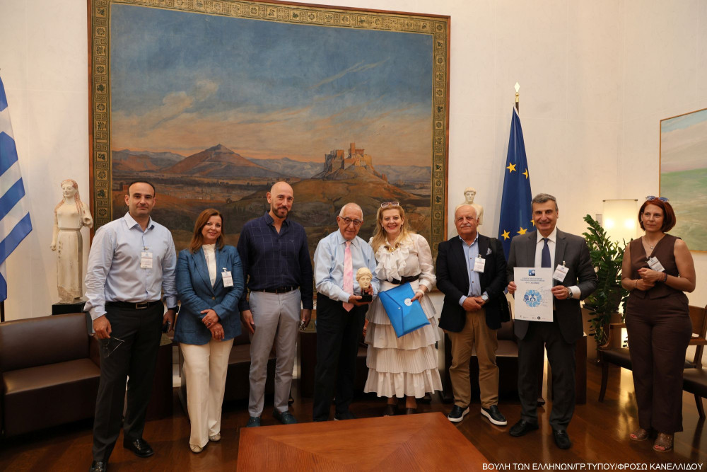 Συνάντηση Πνευμονολόγων με τον Νικήτα Κακλαμάνη στη Βουλή, για τη Χάρτα για την αναπνευστική υγεία