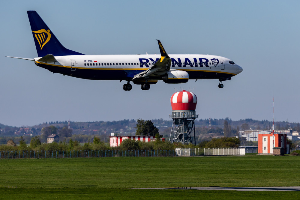 Στο μικροσκόπιο Boeing και Ryanair μετά το σοκαριστικό περιστατικό: Τί ψάχνουν FAA και EASA (video)