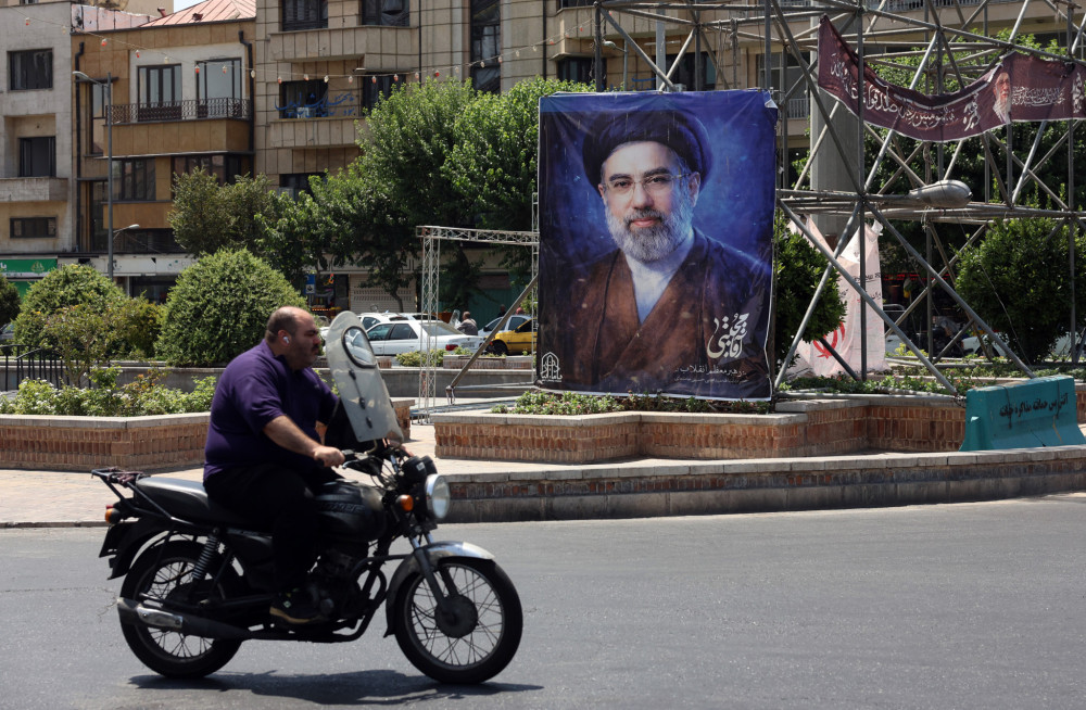 Ο ανώτατος ηγέτης του Ιράν ως τελικός διαιτητής και η φύση του καθεστώτος...